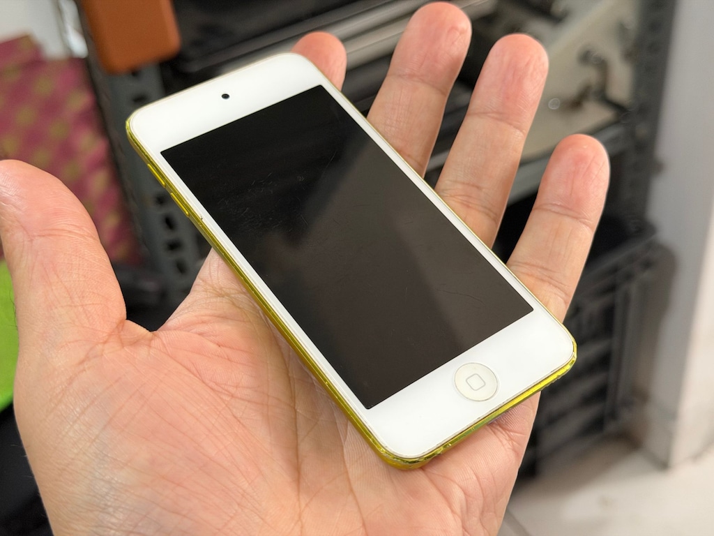 iPod Touch 5.Nesil Müzikçalar Sarı Renk A1421 - 3