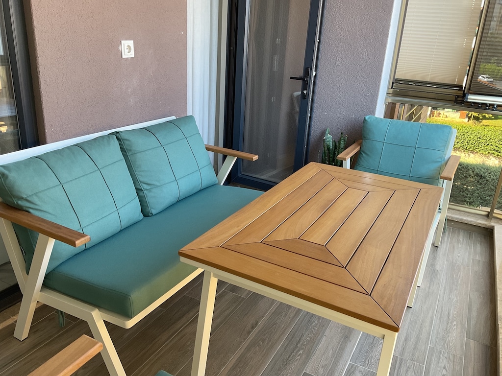Sıfır Balkon Takımı 38.000 TL - 2