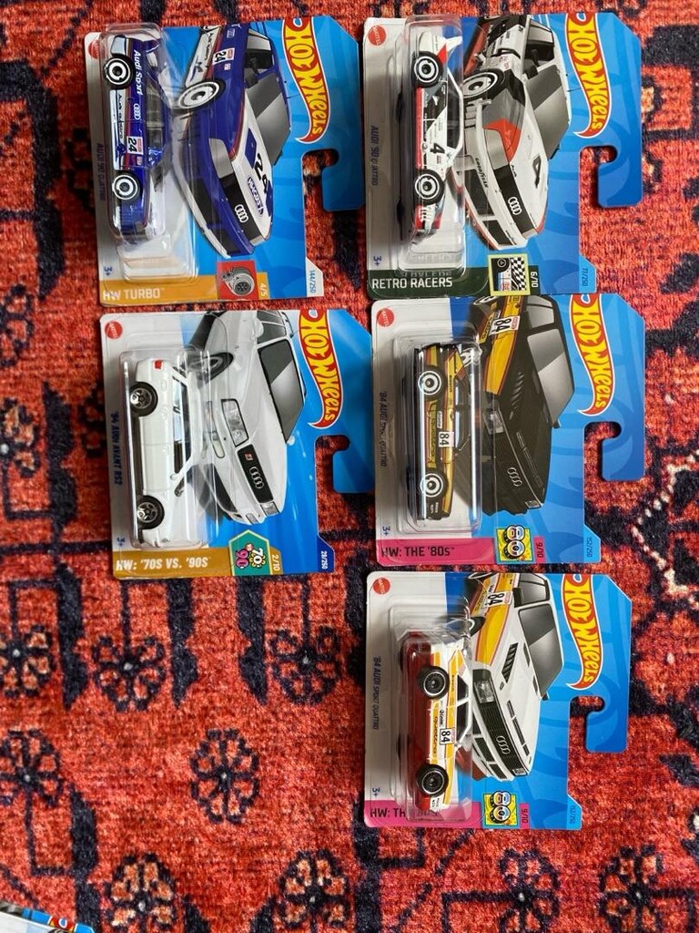 HOTWHEELS - 11