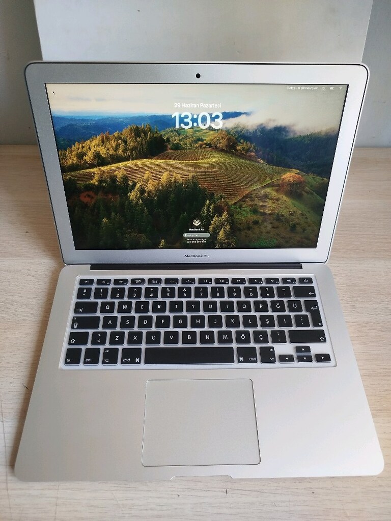 Apple MacBook Air 2015 - 10