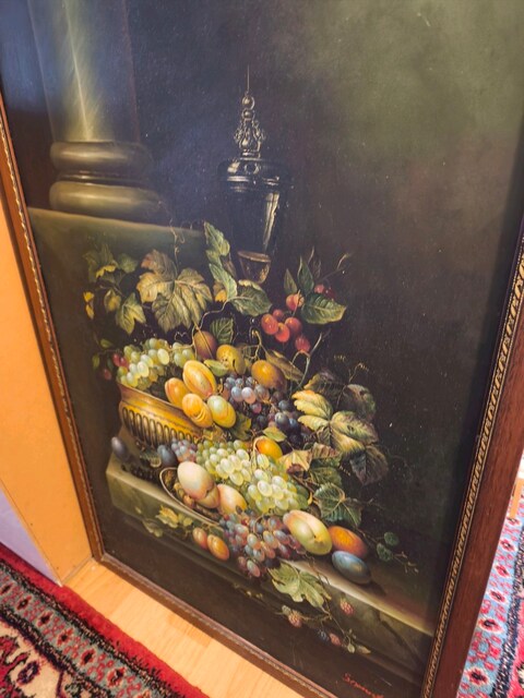 ressam imzalı tablo çok eskilerden lütfen iyi inceleyin