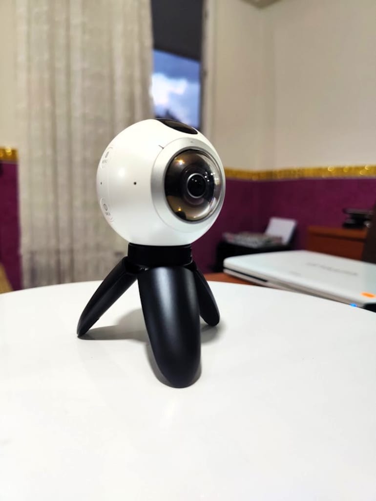SAMSUNG GEAR 360 YÜKSEK ÇÖZÜNÜRLÜKLÜ KAMERA + 8GB SD KART + GÜNCEL APK - 8