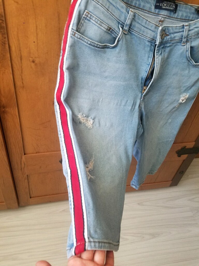 Erkek için kot şort..Bel:94 cm.Boy:57 cm