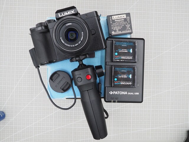 Panasonic Lumix G100 + 12-32mm + SHGR1 Tripod Grip + 4K Vlog