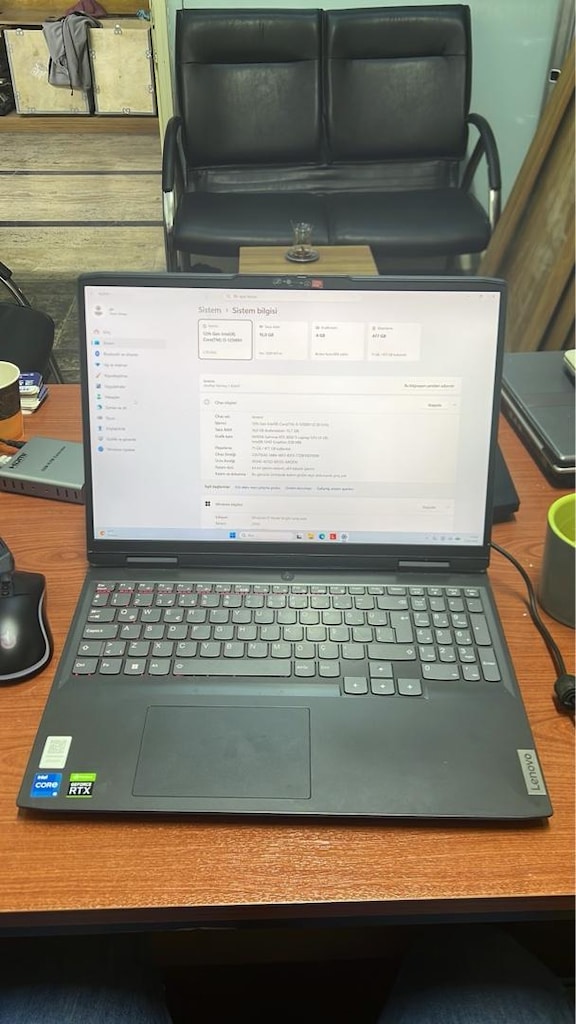 LENOVO GAMİNG LAPTOP - 3