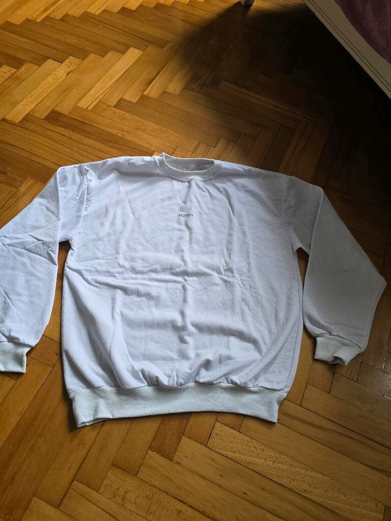 XL beden beyaz sweat sıfırdan farksız - 2