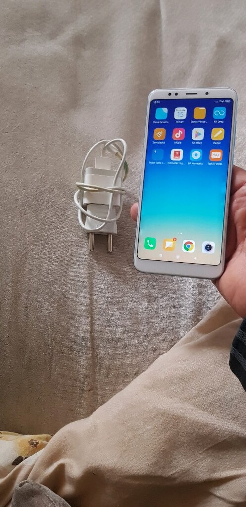 Redmi 5 plus kusursuz 64 gb çıfıt hatlı türkiye kayıtlı hafıza kart de - 4