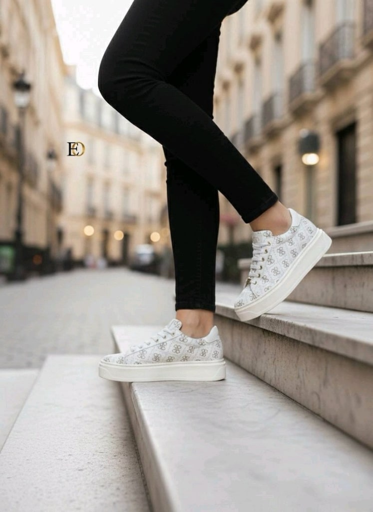 İLAN NO A 7 E O BAYAN GUESS SPOR AYAKKABILARI