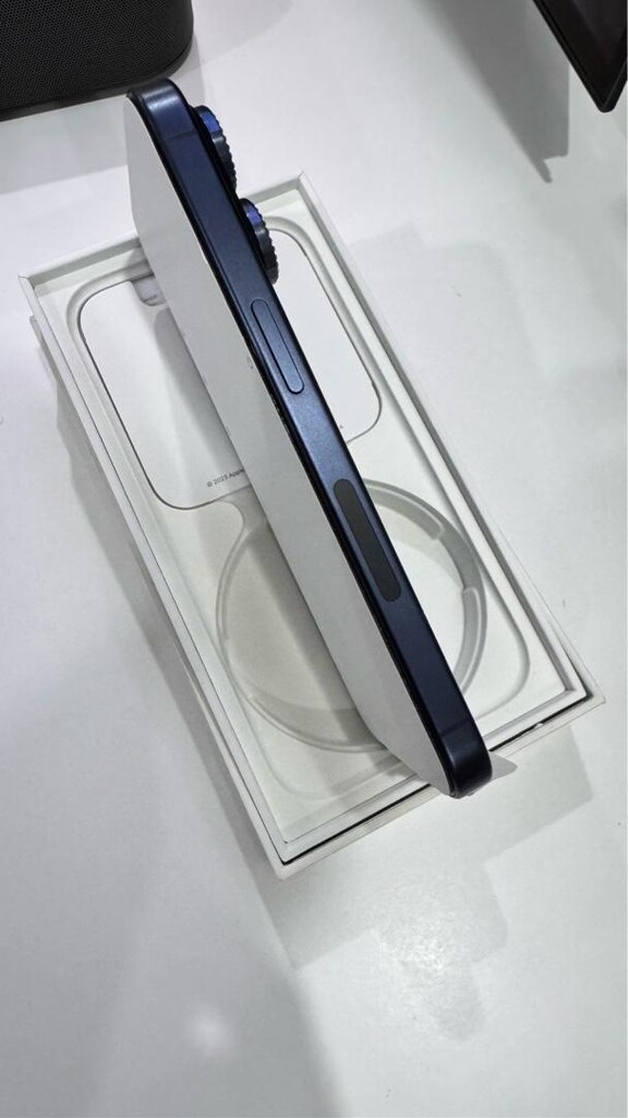 İphone 15 Pro 256GB Blue Titanium Kayıtlı - 7
