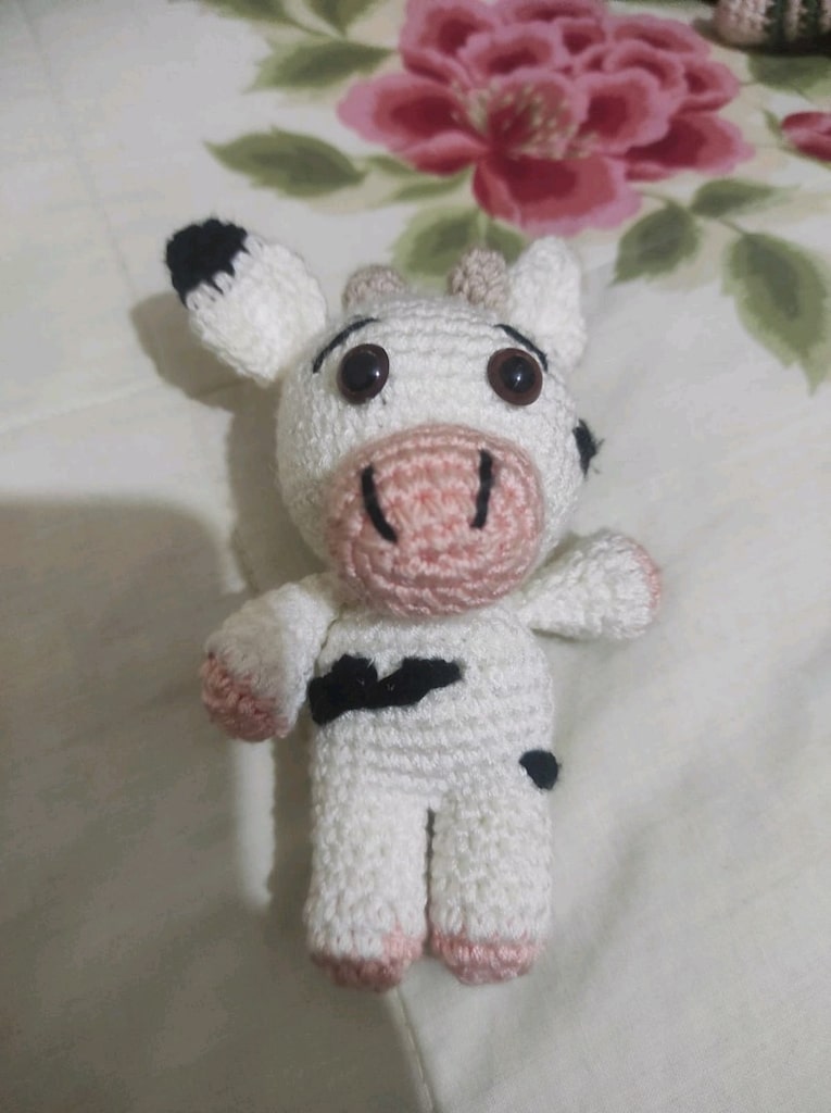 amigurumi inek oyuncak. adet fiyatı 200tl - 4