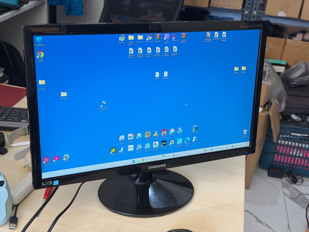 SAMSUNG 21.5" S22B150N GENİŞ EKRAN LED MONİTÖR - 2