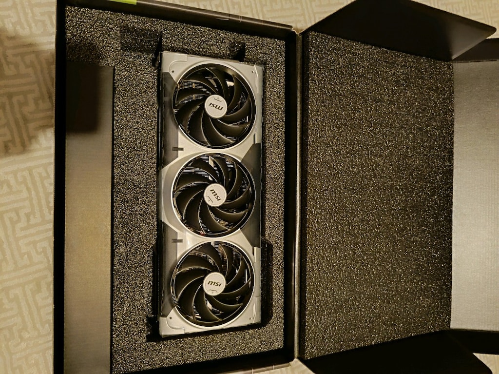 MSI RTX 5090 Ventus 3X OC Soğutucu - 2