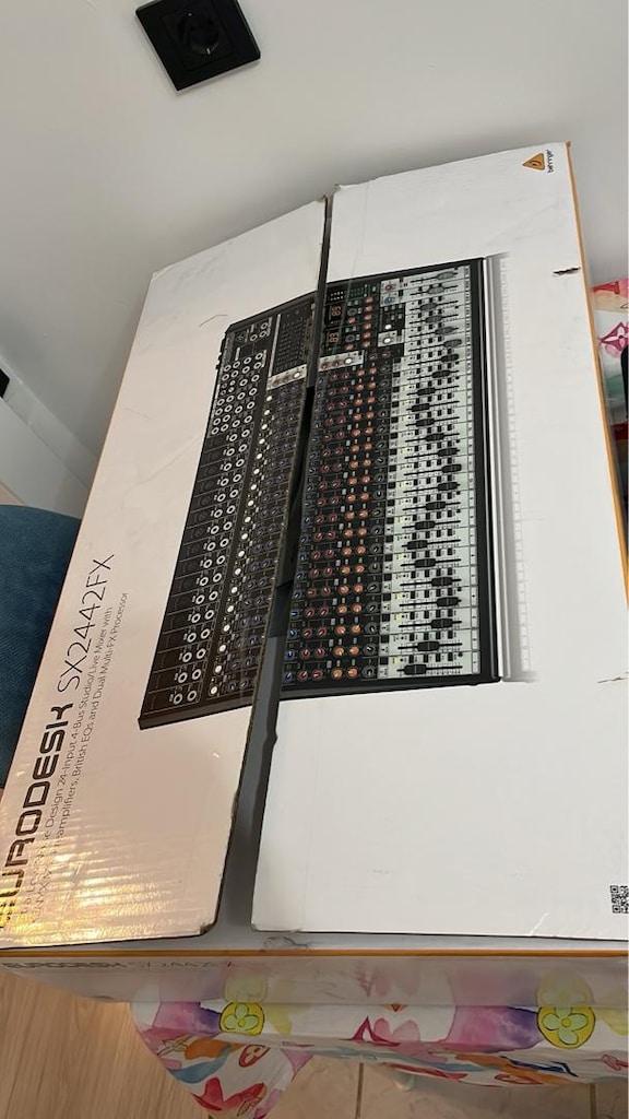 Behringer Sx2432fx Mikser - 9