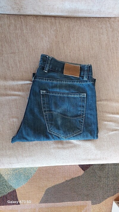 LEE JEANS