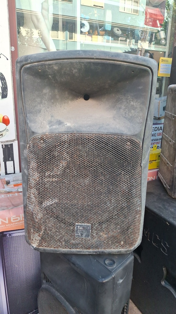 Elektro Voice ZX5 Hasarlı 1 Adet - 10.000 TL - 4