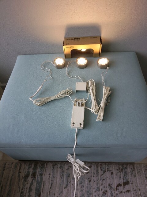 Dolap altı aydınlatması (AC adaptörlü)