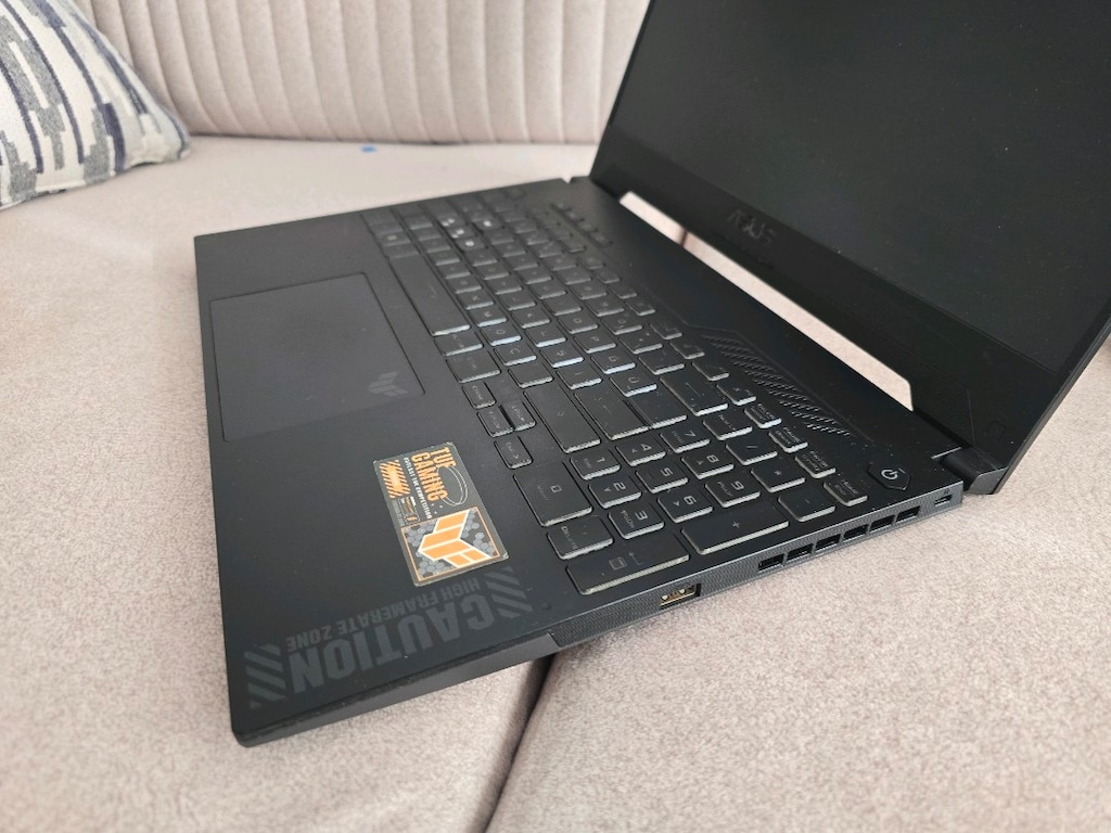 ASUS TUF R7 7735HS 32 GB DDR 5 RAM RTX4059 - 8
