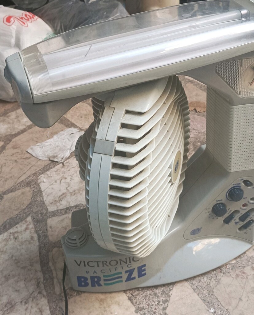 LED ışıklı Radyolu saatli Vantilatör - 11