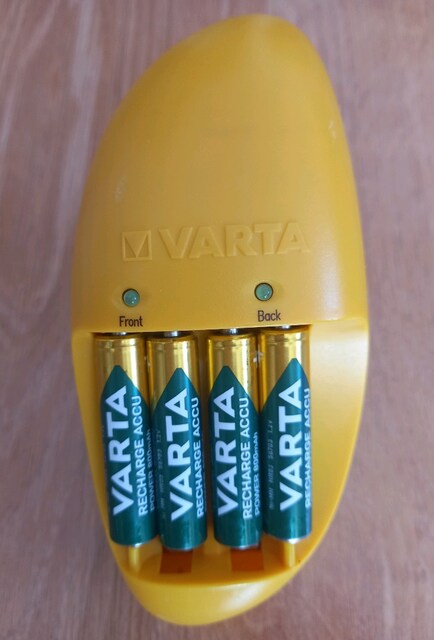 VARTA PİL ŞARJ ALETİ