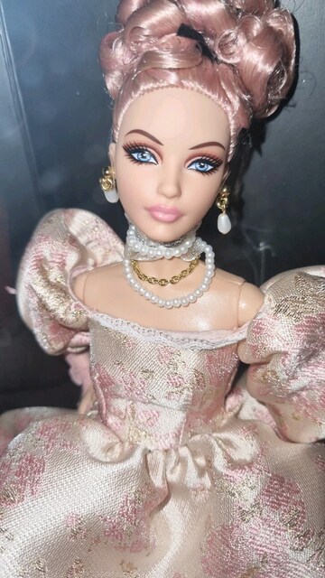 Barbie Signature A Tribute to Fashion Barbie Doll