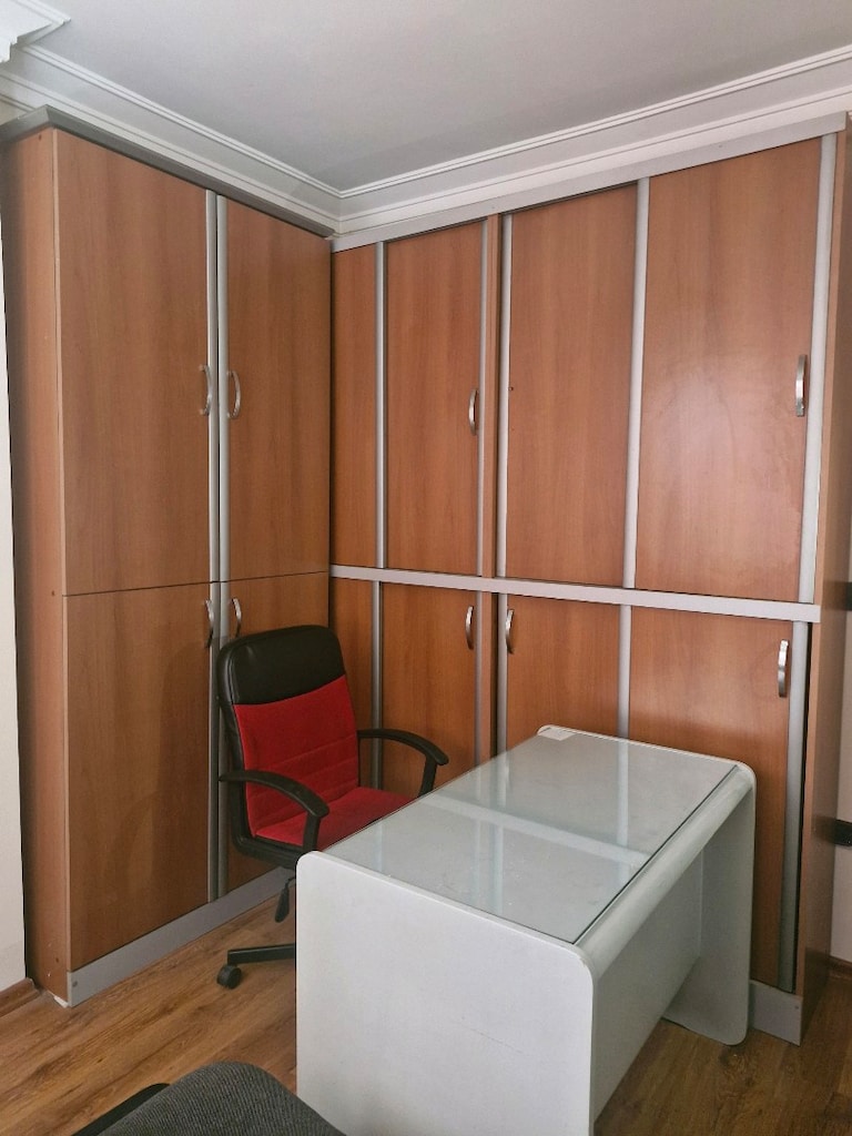 ofis eşyaları satılıktır. - 11