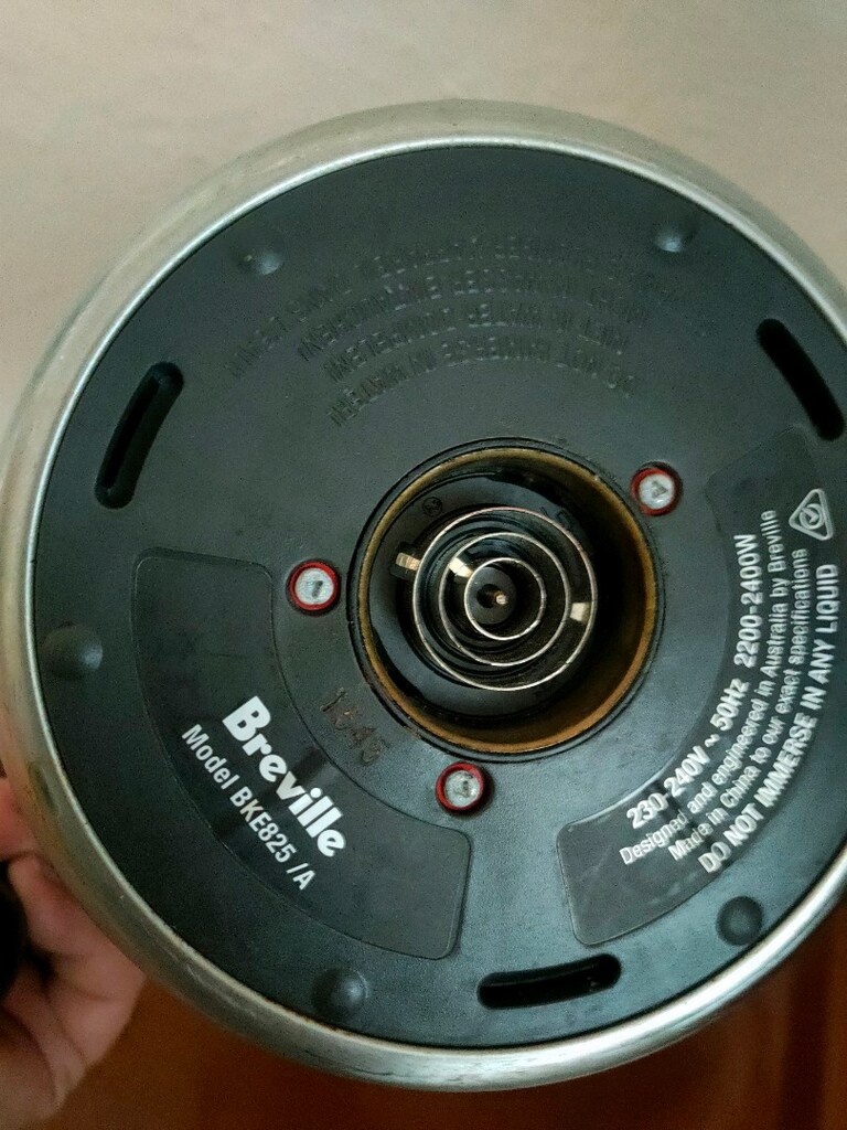Breville BKE820 Çay Makinesi su haznesi - 8