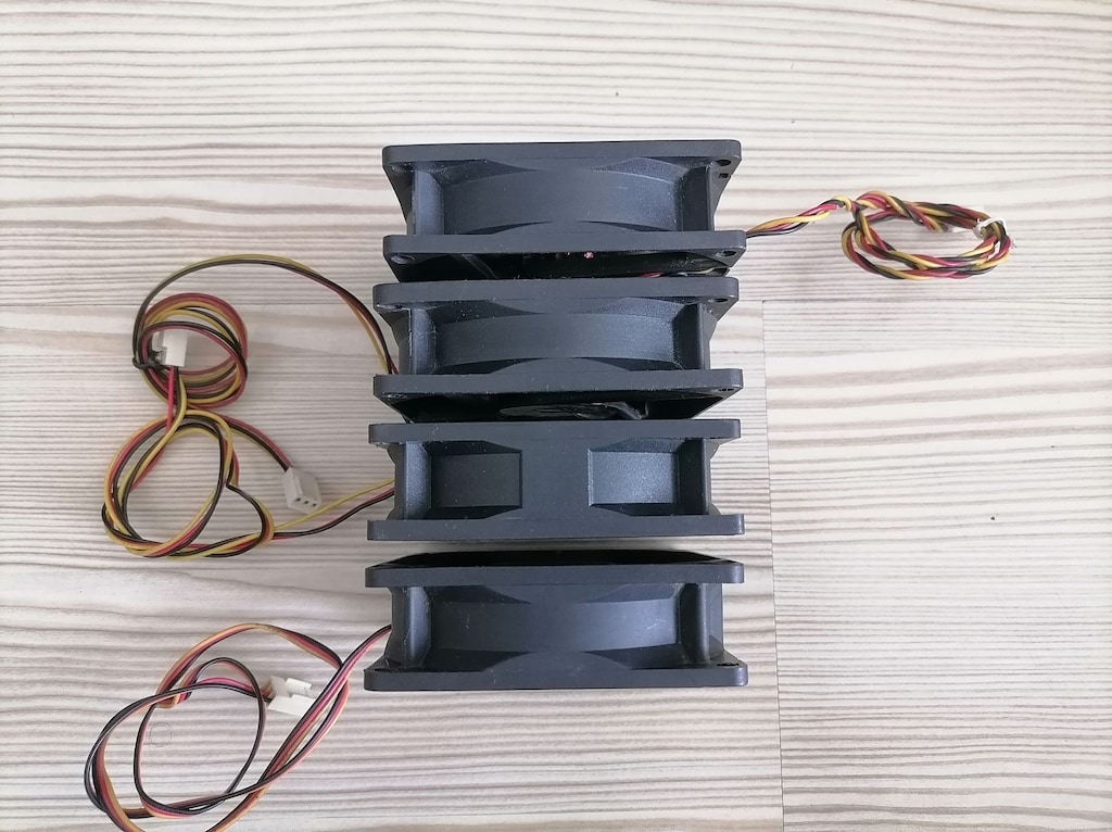 4 Adet 12V Pc Fan & Soğutucu (8x8 cm) - 4