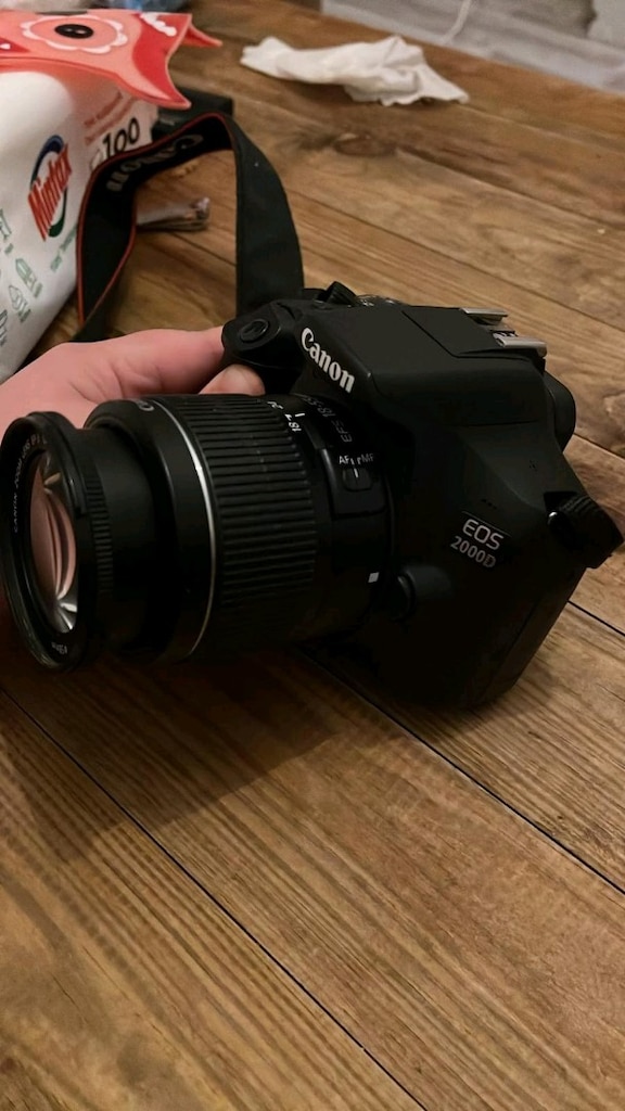 Canon eos 2000d 18 - 55 mm lens kit - 3