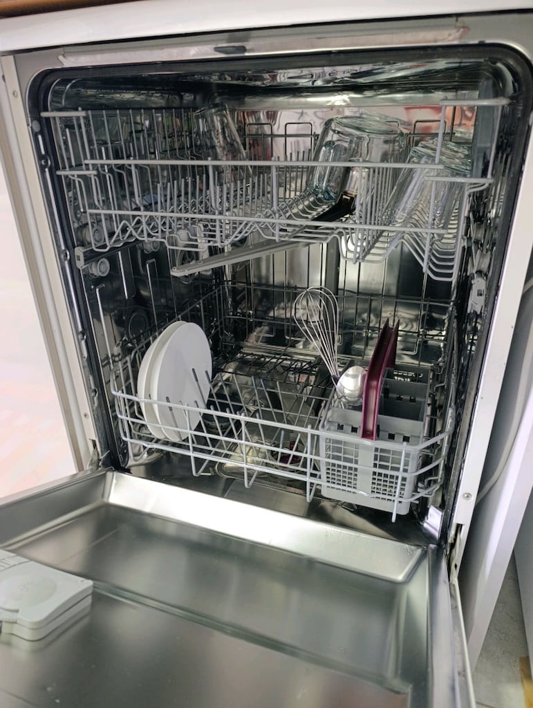 Temiz, Sorunsuz, Arçelik Bulaşık Makinesi model 6233 - 4