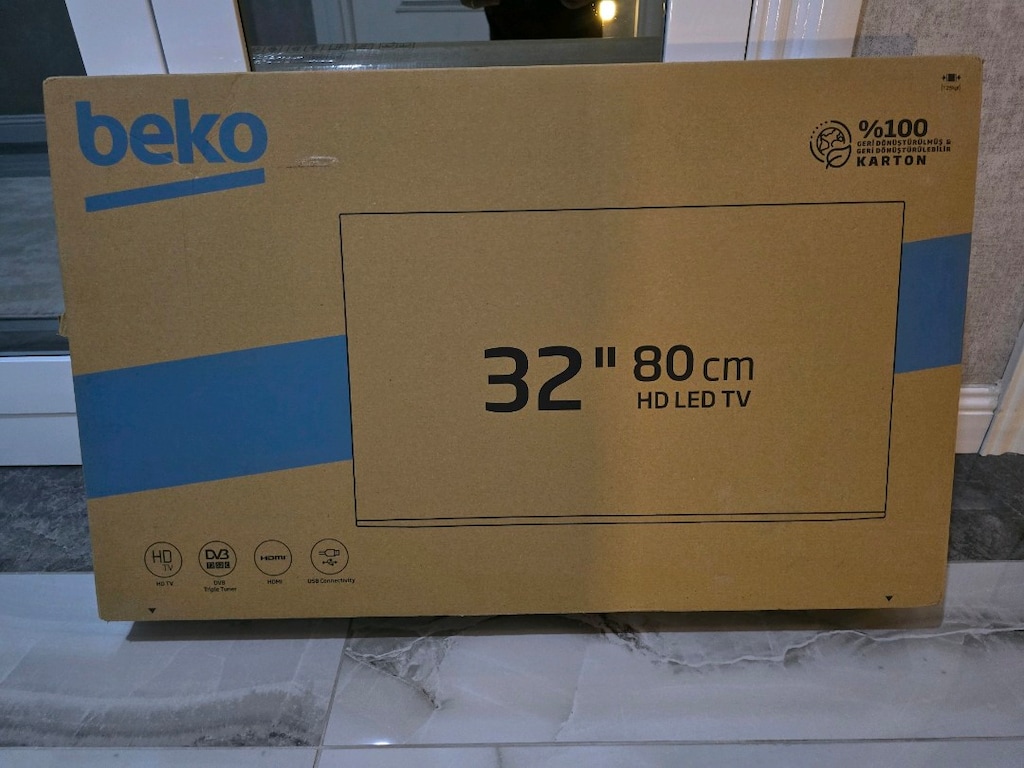 Hiç kullanılmamış kutusunda TV