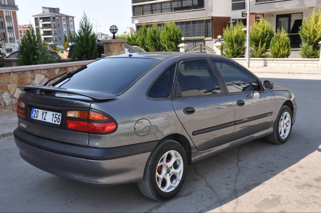 Reanult laguna 1.8 16v rxe - 6