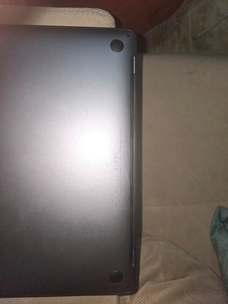 MacBook Pro MNEH3TU/A M2 - 6