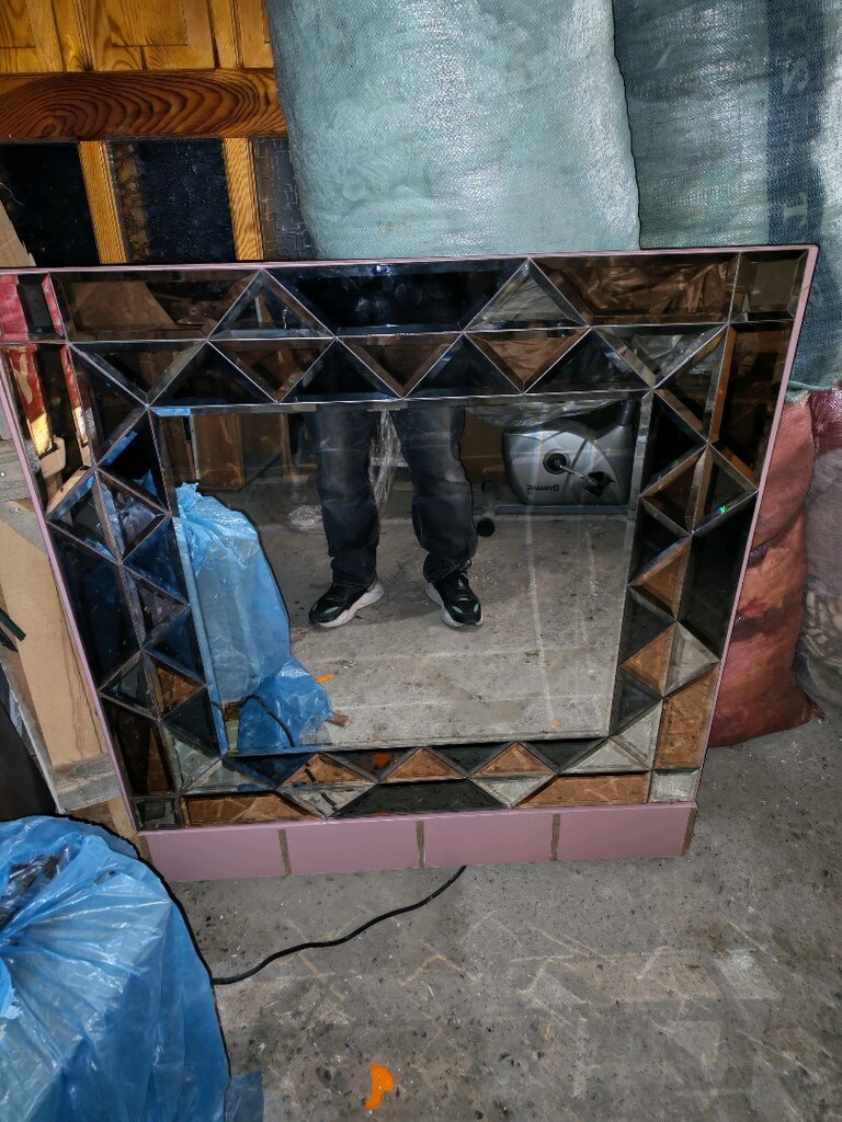 ÖZEL BİZOTELİ AYNA 98X92CM YER BUCA - 2