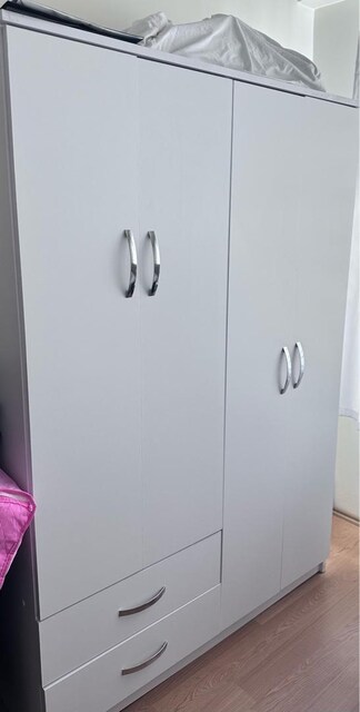 4 Kapaklı 2 Çekmeceli Beyaz Gardırop 120×170×45 cm Temiz Kullanılmış