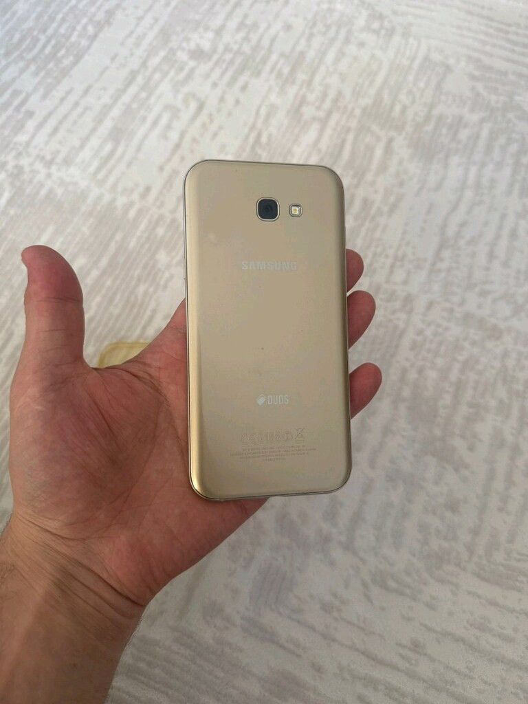 Samsung Galaxy A7 2017 - 6