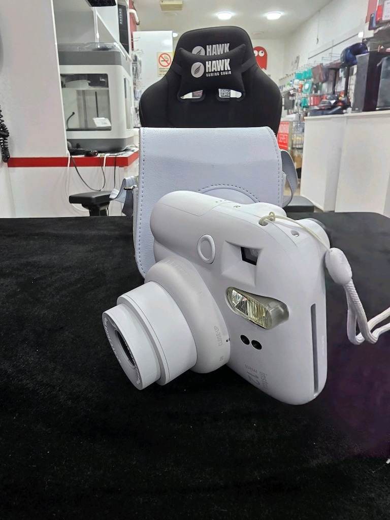 INSTAX Mini 12 | İkinci El Şipşak Fotoğraf Makinesi Temiz ve sorunsuz - 5