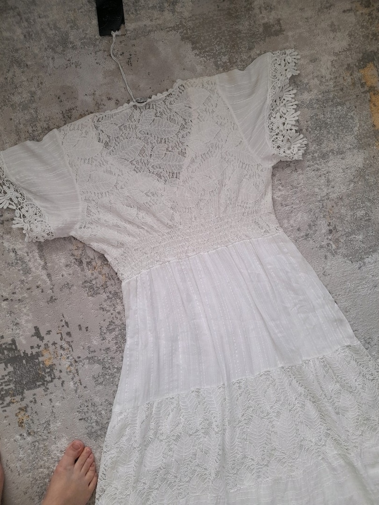Elbıse güpür detaylı çok şık model mankende görüldüğü gibi çok şık - 3
