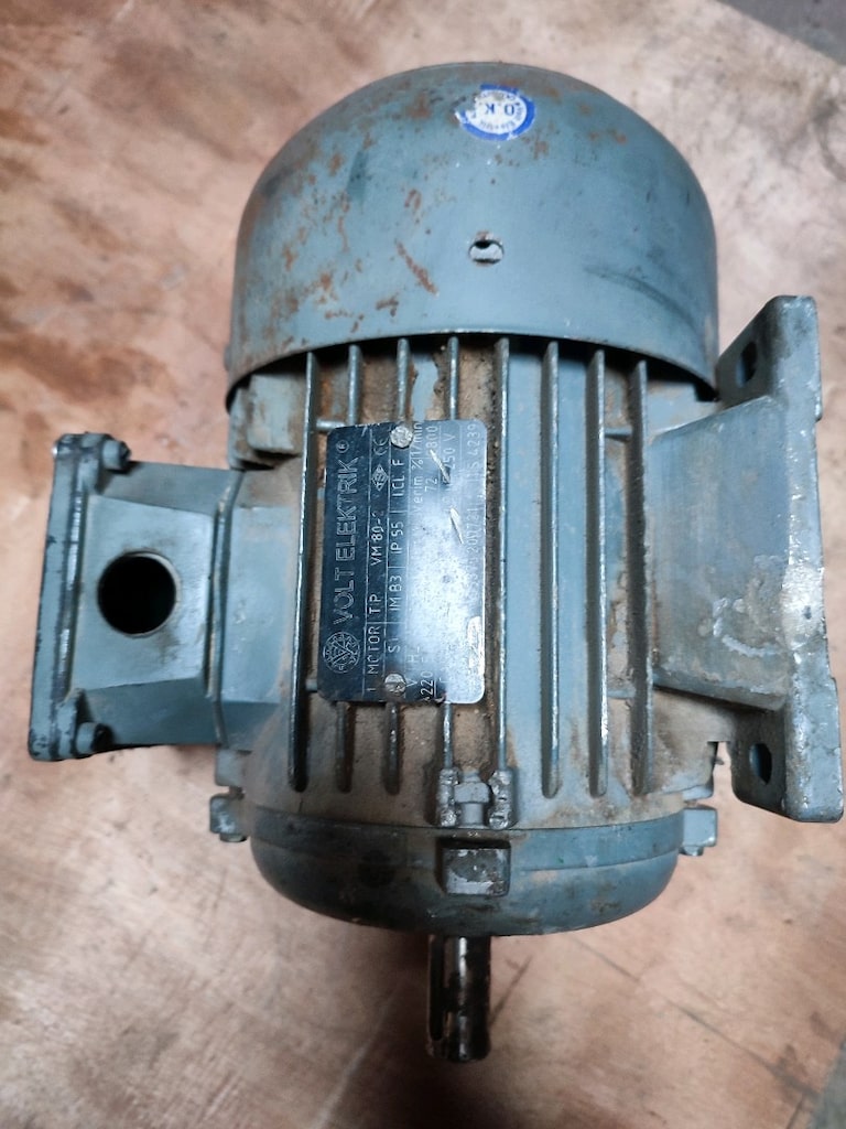 motor elektrik 1.1 kW yanık bozuk - 6