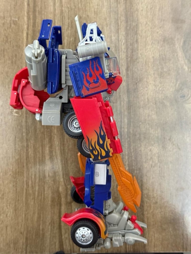 Optimus prime lider class - 4