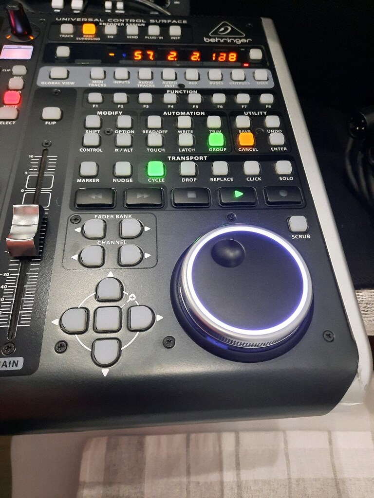 Behringer X-Touch DAW Controller - 5
