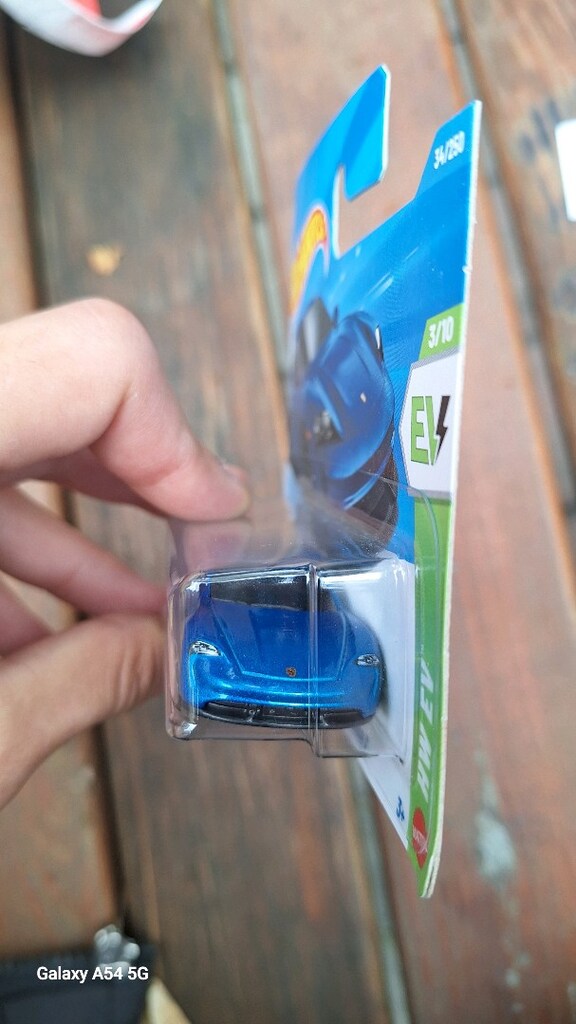 Hot Wheels Porsche Taycan Turbo S – Mavi – Sıfır Paket - 2