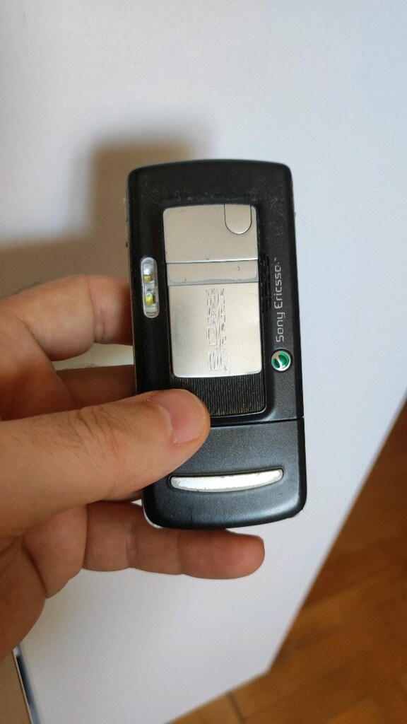 Sony Ericsson K750i - 3
