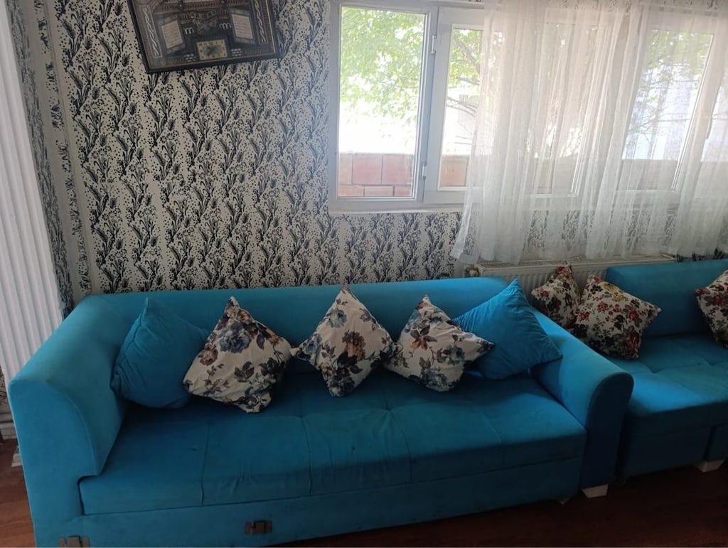 Tv ünitesi yatak baza mutfak masası L koltuk çocuk bazası 1 adet - 3