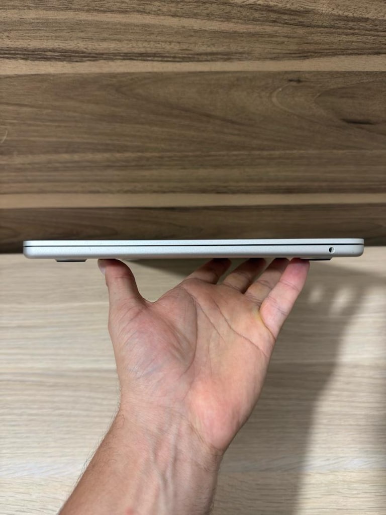 MacBook Air / M4 / 13 inç / 24 GB Ram / 512 GB Ssd - 6