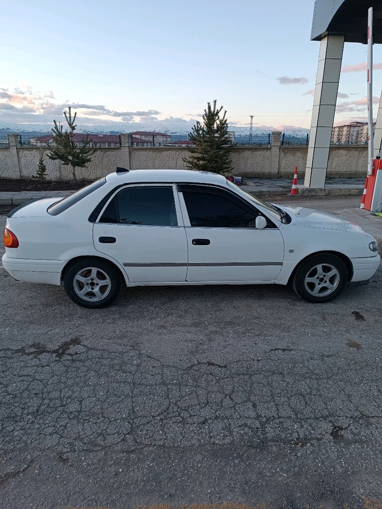 Toyota Corolla 1.6 vvti - 6
