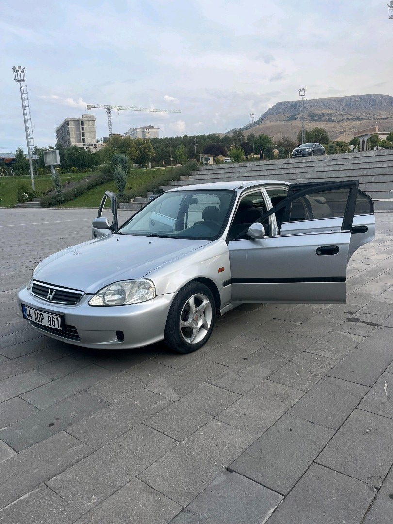 Honda Civic - 4