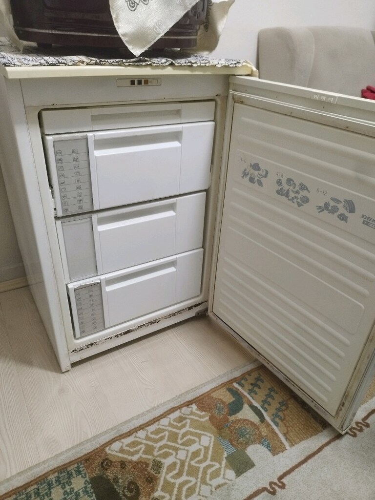 Beko marka 3 kapaklı derin Dondurucu - 2