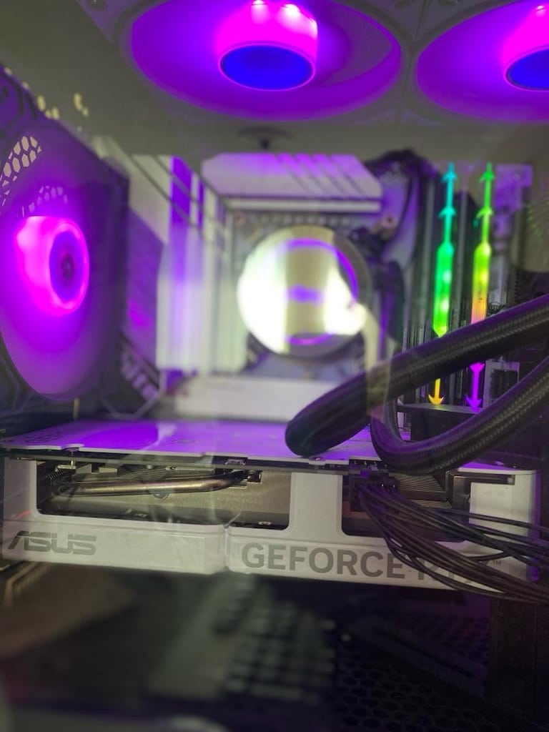 Oyun Bilgisayarı i5-12400F Asus 4060 beyaz donanımlar - 4