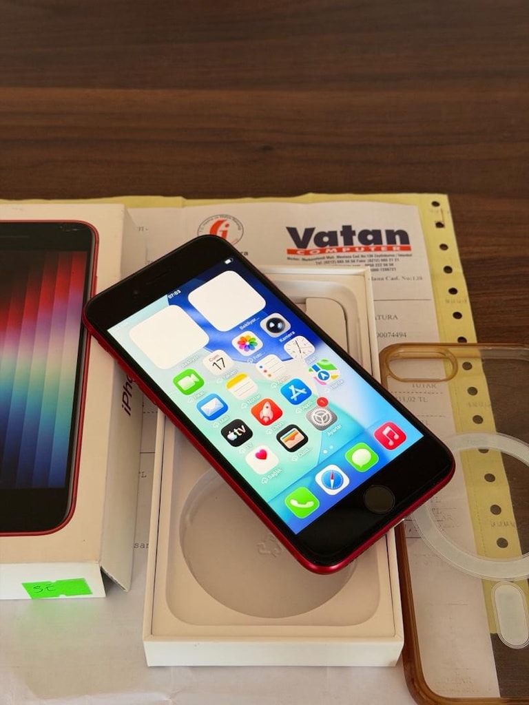 APPLE İPHONE SE 3.Nesil 2022 çok temiz kutulu faturalı sıfır ayarında - 4