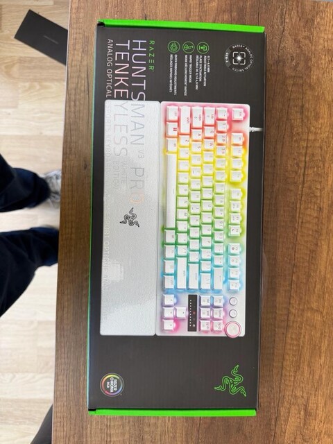 HUNSTMAN V3 PRO TKL VE VİPER V3 PRO
